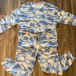 Under the Covers Camo Lounge set